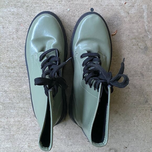 ASOS DESIGN Adventure Green Patent Chunky Lace Up Boots with Lug Sole - Picture 3 of 9